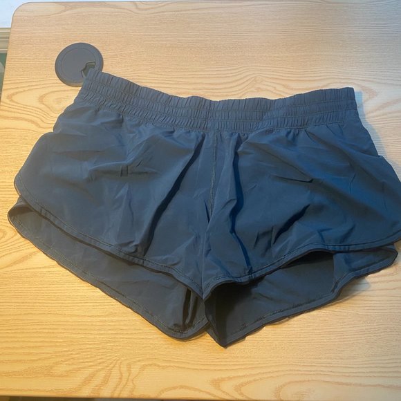 LULULEMON LINED SHORTS SIZE 10 - Picture 4 of 5